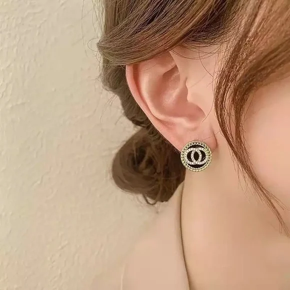 Elegant Chanel-Inspired Gold Diamond Stud Beautiful Formal/Casual Circle Earring - Picture 3 of 5